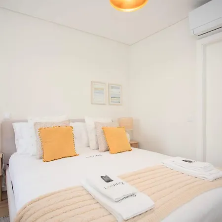 Liiiving In - Downtown Quiet House