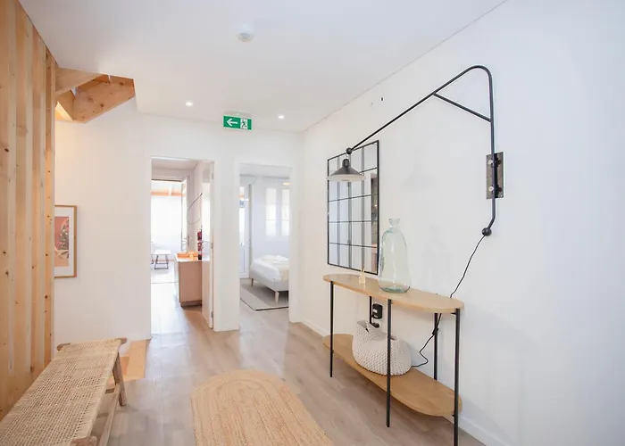 Liiiving In - Downtown Quiet House