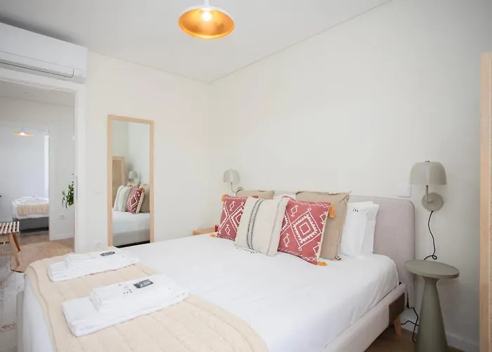 Liiiving In - Downtown Quiet House Ferienhaus Porto