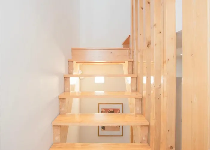 Liiiving In - Downtown Quiet House