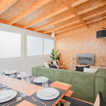 Liiiving In - Downtown Quiet House