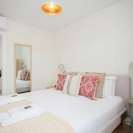 Liiiving In - Downtown Quiet House Vakantiehuis Porto