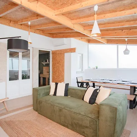 Vakantiehuis Liiiving In - Downtown Quiet House *