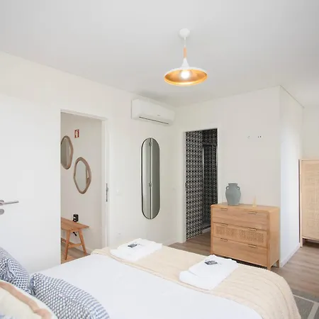 Liiiving In - Downtown Quiet House Holiday home