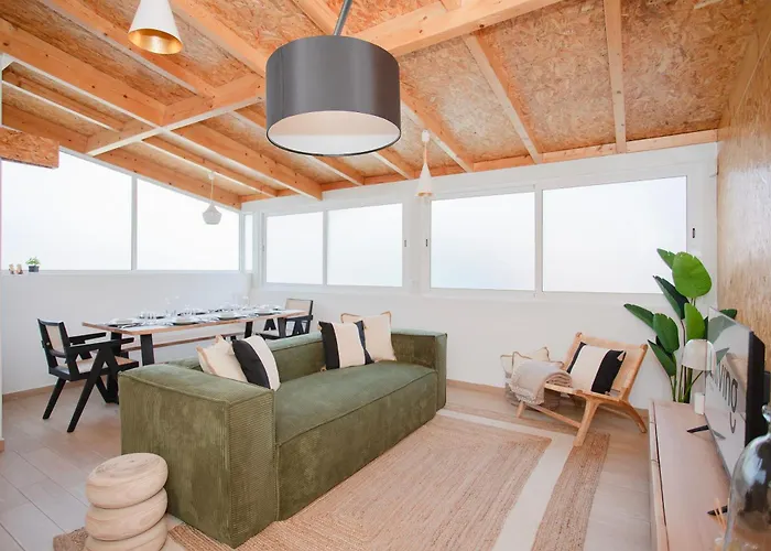 Liiiving In - Downtown Quiet House