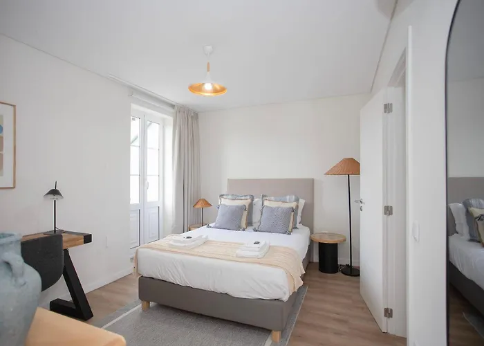 Liiiving In - Downtown Quiet House Порту