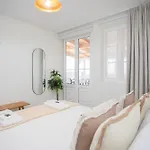 Liiiving In - Downtown Quiet House 펜션