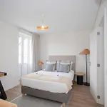 Liiiving In - Downtown Quiet House 포르투