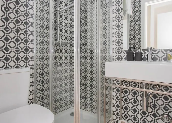 Liiiving In - Downtown Quiet House *