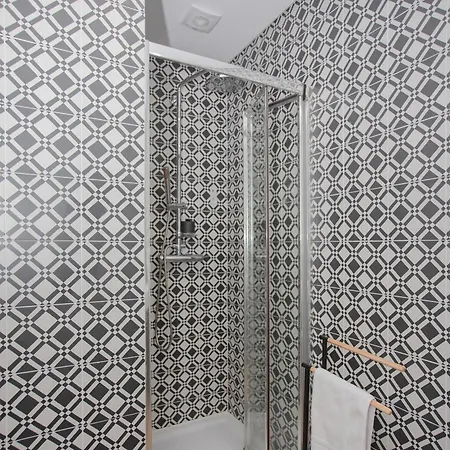 Liiiving In - Downtown Quiet House *