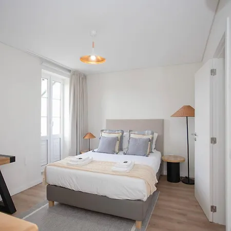 Liiiving In - Downtown Quiet House Порту