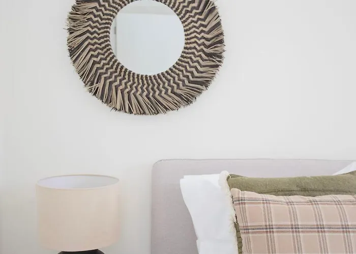 Liiiving In - Downtown Quiet House Holiday home